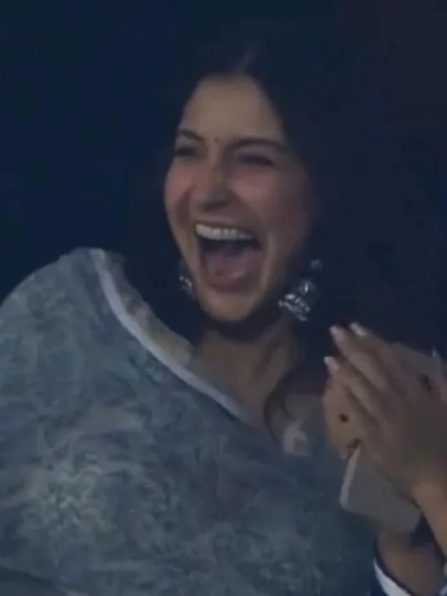 Anushka Sharma’s  Reaction On Virat Kohli’s Wicket-Taking Moment Against The Netherlands